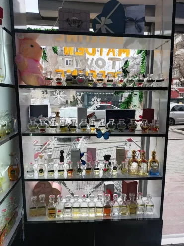 Hazır Parfumeriya biznesi satılır