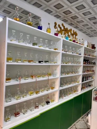 Hazır ətir biznesi satılır